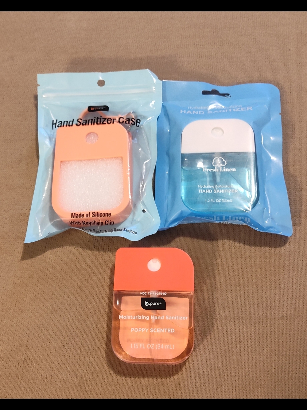NWT! Poppy & Fresh Linen Scented Moisturizing Hand Sanitizer - With A Case